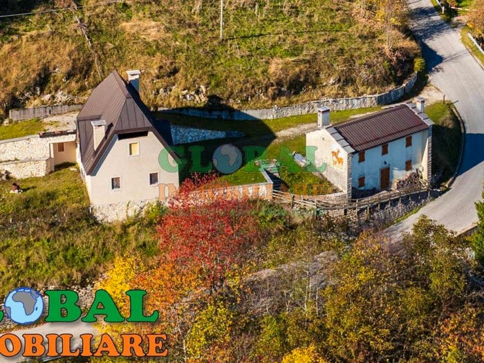 Casa con 5 locali in vendita in Località Valmaron, Enego