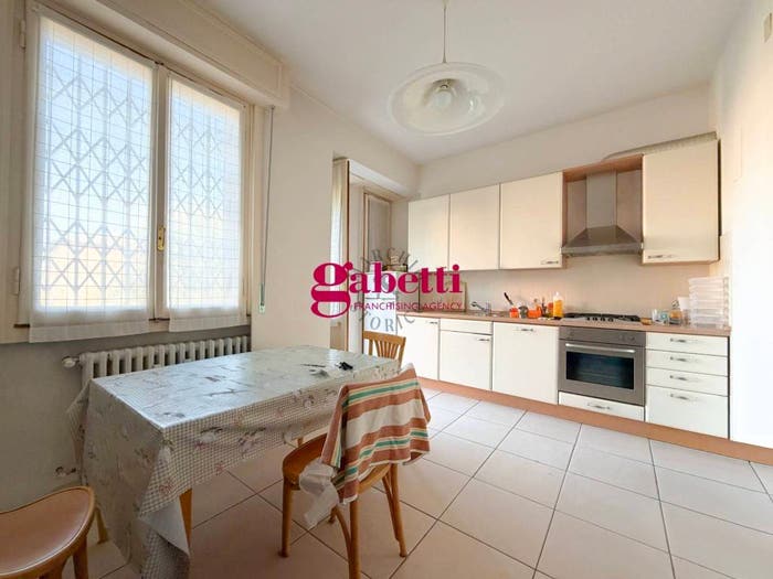 Appartamento quadrilocale in vendita in Viale dei Pini, Isolotto Talenti, Firenze