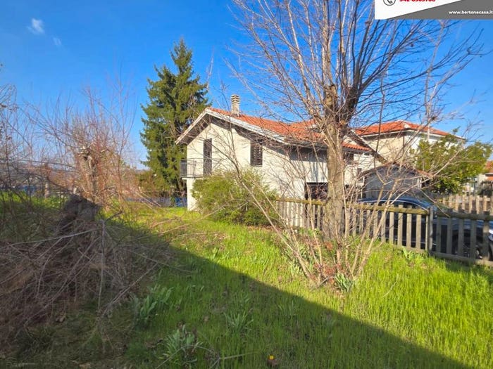 Casa con 6 locali in vendita in Località Piani, Piani, Plodio