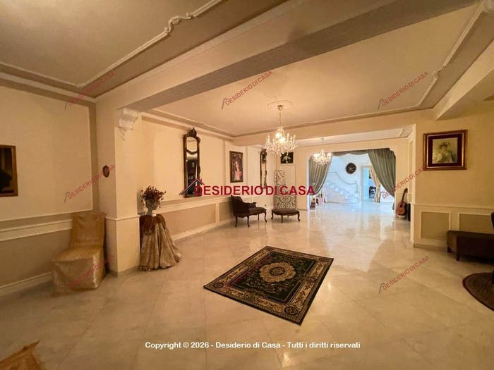 Casa con 5 locali in vendita in Via Nuova Russo, Centro, Furnari