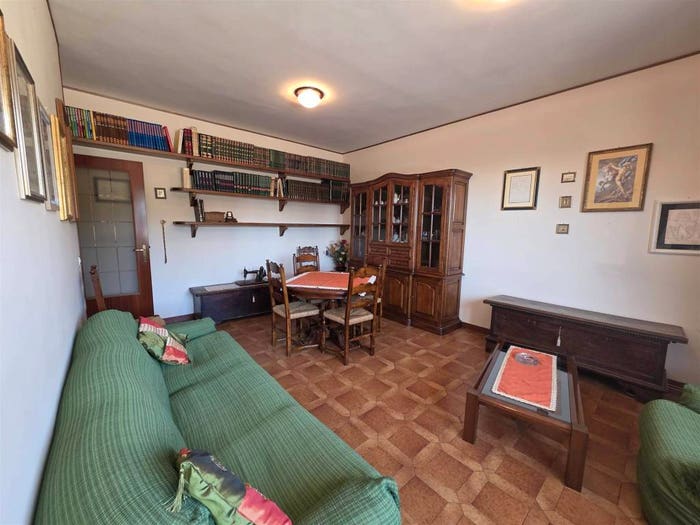Appartamento con 6 locali in vendita in VIA TITO ROCCHI, Centro, Arcevia