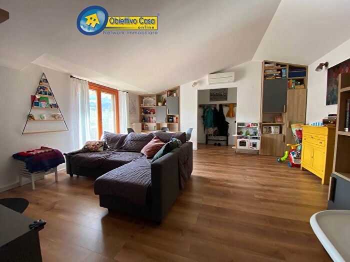 Casa con 5 locali in vendita in via giorgio perlasca, Teramo