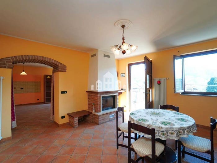 Casa con 6 locali in vendita in Frazione Buasca, Buasca, San Colombano Belmonte