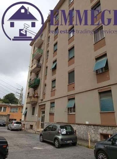Appartamento quadrilocale in vendita in Via Monfenera, Bolzaneto, Genova
