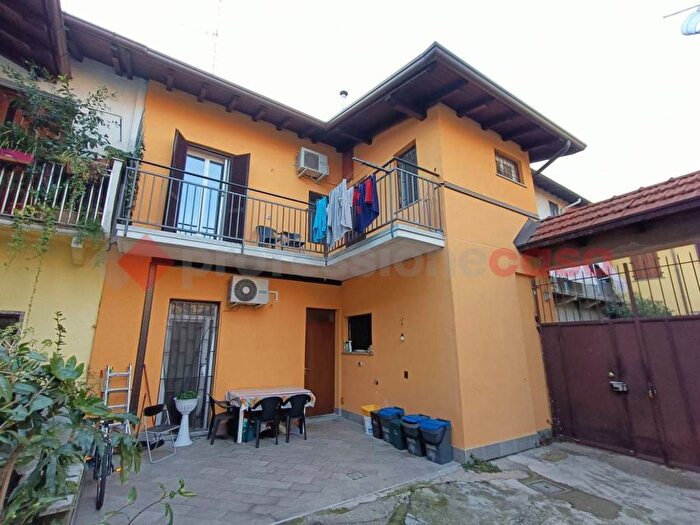 Appartamento quadrilocale in vendita in via sant'antonio, Centro, Parabiago