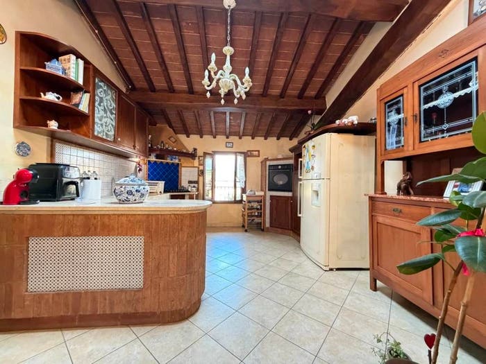 Appartamento con 6 locali in vendita in Viale delle Terme, Casciana Terme, Casciana Terme Lari