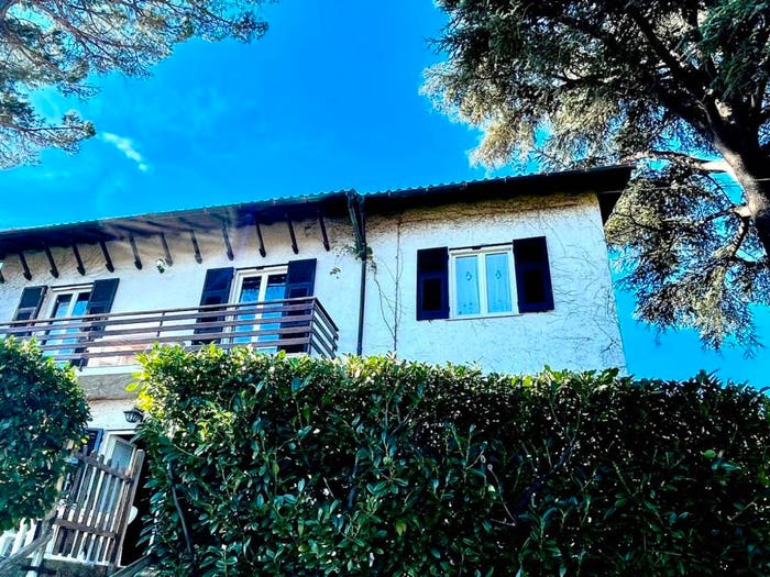 Casa con 6 locali in vendita in Via Tuccio, Sciarborasca, Cogoleto