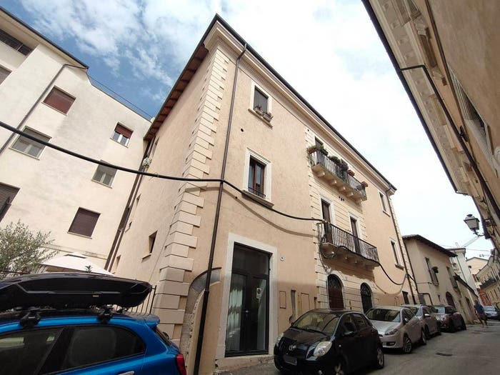 Appartamento quadrilocale in vendita in Villa Comunale, L'Aquila