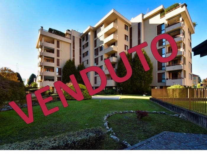 Appartamento trilocale in vendita in VIA CADORNA, Semicentro, Paderno Dugnano