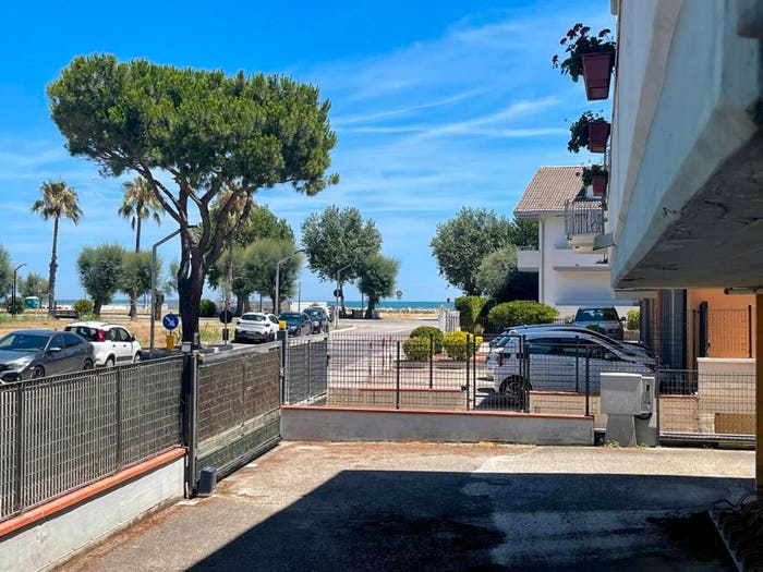 Appartamento trilocale in vendita in Via G Marconi, Centro, Martinsicuro