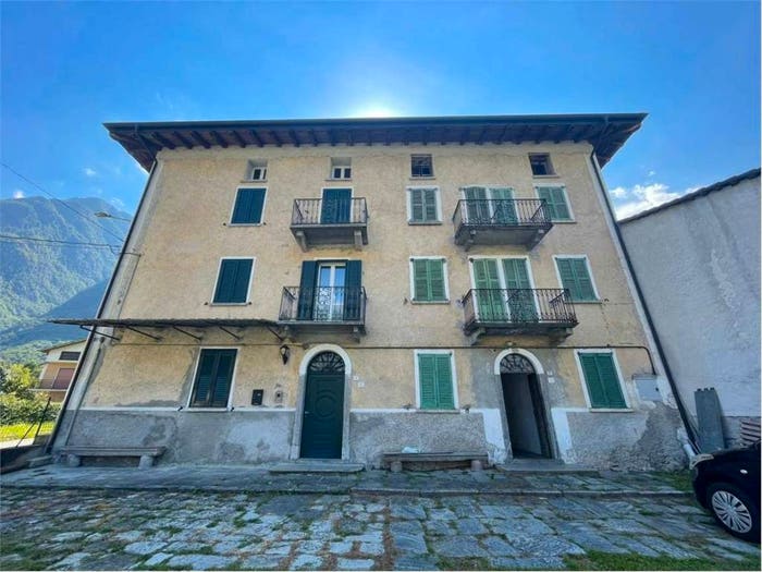 Casa con 6 locali in vendita in Via Giavere, Era, Samolaco