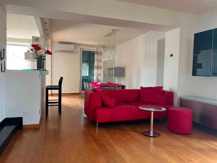 Appartamento quadrilocale in vendita in Via Aprile, Spotorno