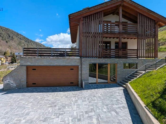 Casa con 5 locali in vendita in Via Italia, Aprica