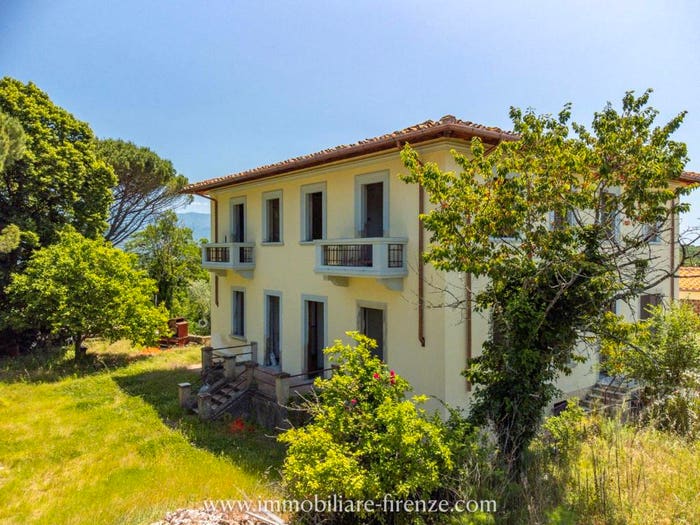 Casa con 6 locali in vendita in Via Roma, L'Apparita Monte Pilli, Bagno a Ripoli