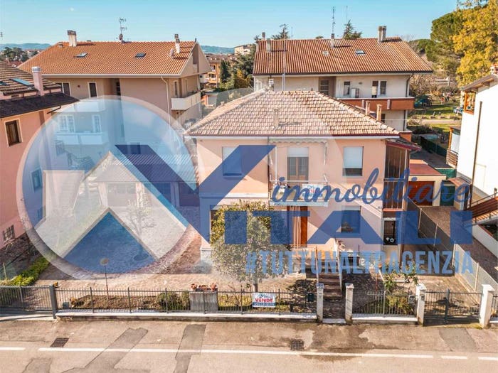 Appartamento con 5 locali in vendita in Via Galileo Ferraris, Ippodromo, Cesena