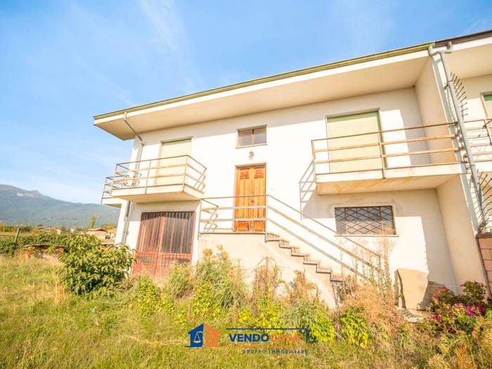 Casa quadrilocale in vendita in Via Ripoira, Bagnolo Piemonte