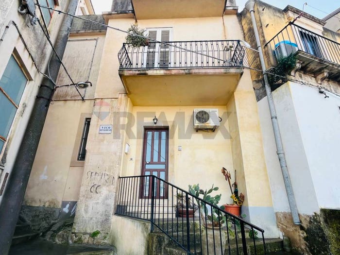 Casa con 5 locali in vendita in Via Monserrato, Modica Bassa, Modica
