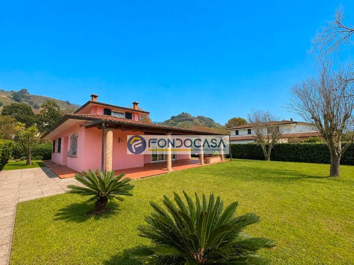 Casa con 6 locali in vendita in via castagnara, Mirteto, Massa