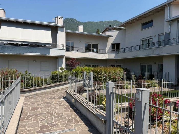 Appartamento trilocale in vendita in Via Conche, Centro, Sale Marasino