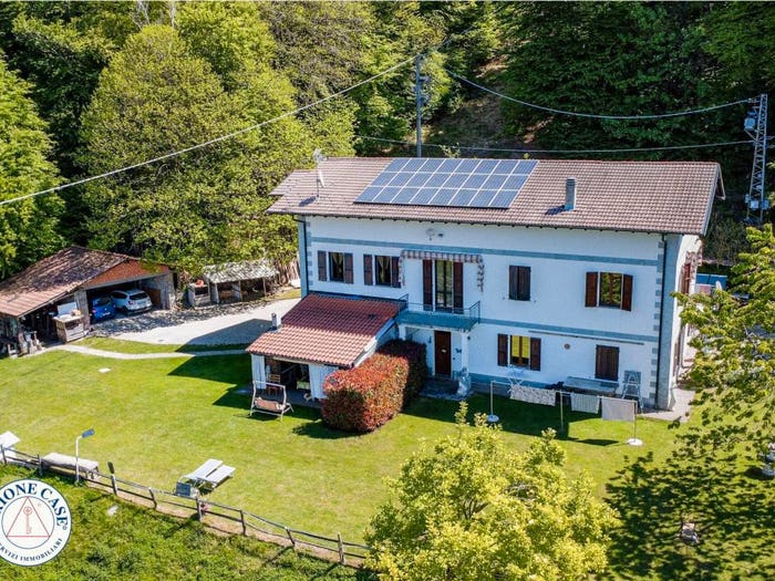 Casa con 6 locali in vendita in SP, Marchirolo