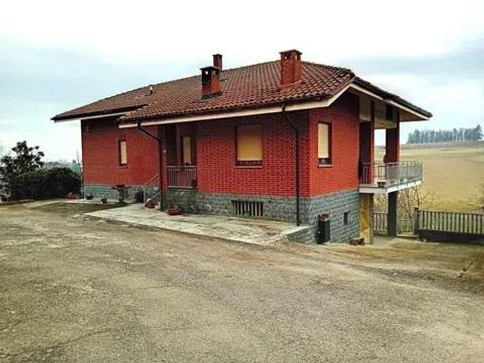Casa con 6 locali in vendita in Via Gorra, Gorra, Montegrosso d'Asti