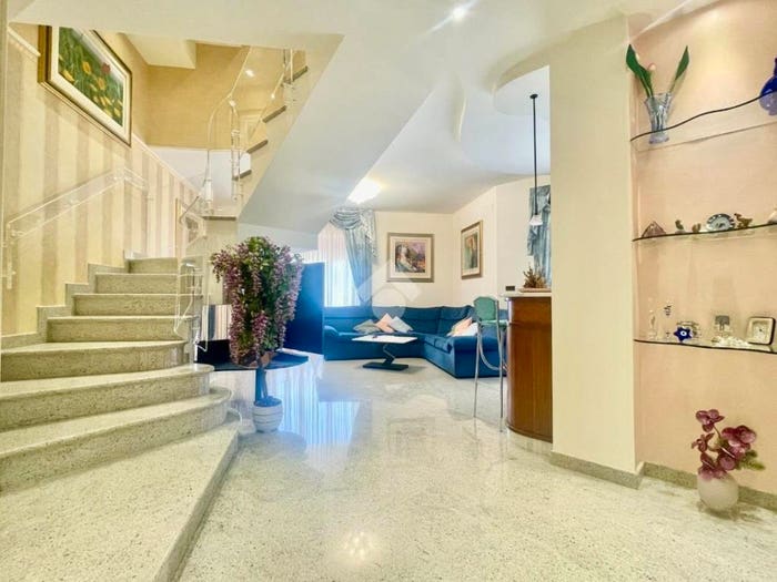Appartamento quadrilocale in vendita in Via W Sassetti, Piane Di Morro, Folignano