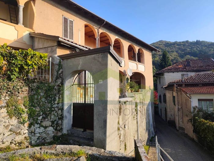 Casa con 6 locali in vendita in lovario, Lovario, Borgosesia