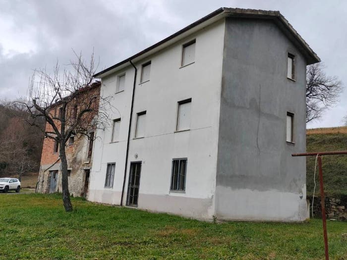 Casa con 6 locali in vendita in Località Torricella, Novafeltria