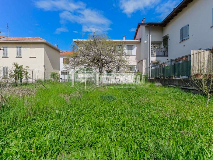 Appartamento trilocale in vendita in Via Vittorio Emanuele II, Centro, Bernareggio
