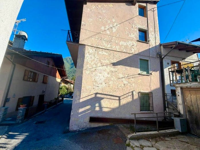 Appartamento trilocale in vendita in Via Roma, Villefranche, Quart