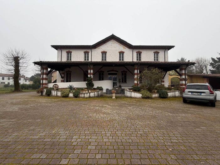 Casa con 6 locali in vendita in Via Borgolavezzaro, Gravellona Lomellina