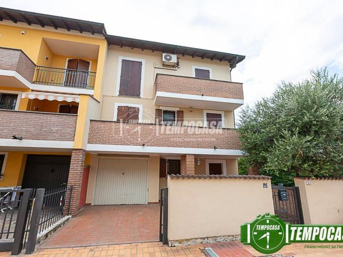 Casa con 5 locali in vendita in Viale Rimembranze, Centro, Madignano