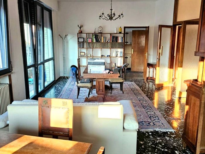 Appartamento trilocale in vendita in Via Luigi Gonzaga, Centro, Guastalla