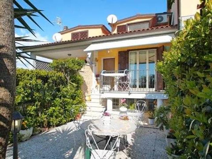 Casa trilocale in vendita in Azalee No Number, Montalto di Castro
