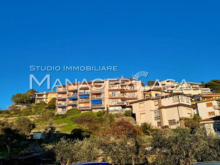 Appartamento quadrilocale in vendita in Via Bellavista, Centro, Vallecrosia