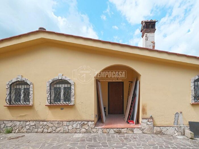 Appartamento quadrilocale in vendita in Via ponte degli incastri, Cesano, Roma