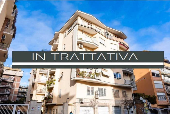 Appartamento trilocale in vendita in Via Populonia, San Giovanni, Roma