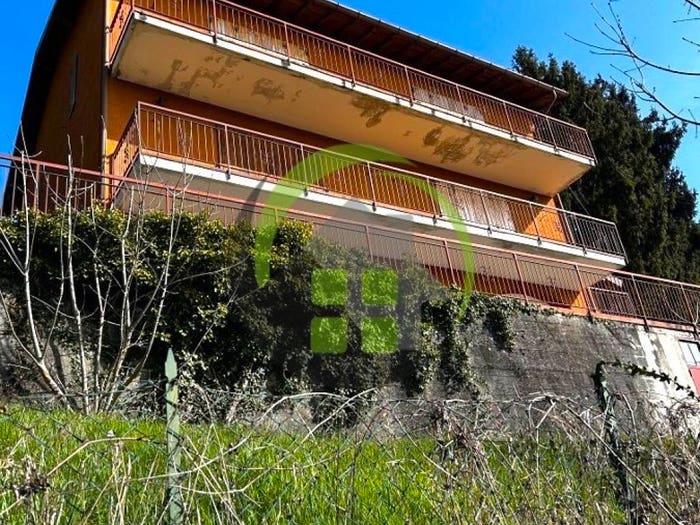 Casa con 6 locali in vendita in Gazzaniga