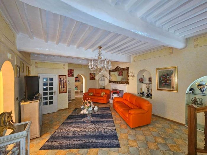 Appartamento trilocale in vendita in Corso Giacomo Matteotti, Centro, Bevagna