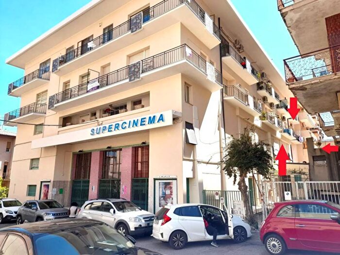 Appartamento trilocale in vendita in Via Barone Paparo, Soverato Marina, Soverato