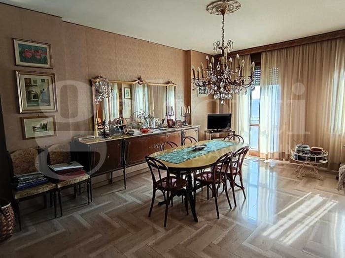 Appartamento quadrilocale in vendita in via Giardini, San Faustino, Modena