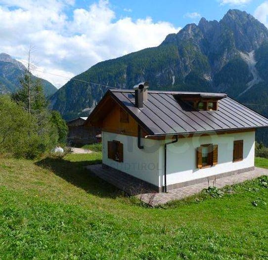 Casa quadrilocale in vendita in Via San Pietro, San Pietro di Cadore