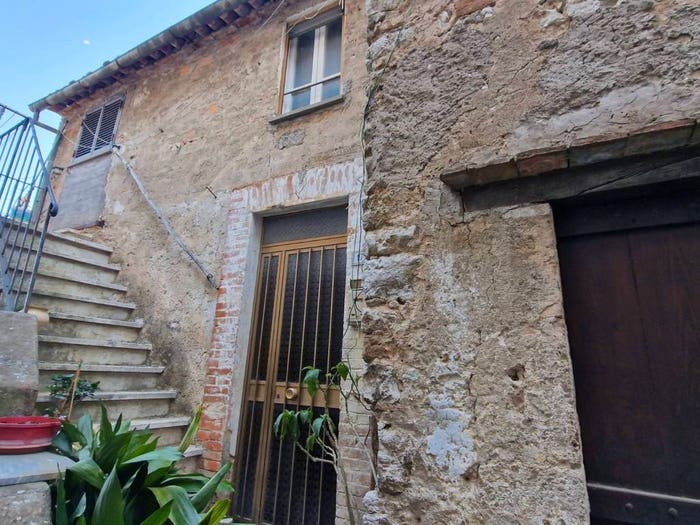 Casa con 6 locali in vendita in Via Sasso Glorioso, Lugnano in Teverina