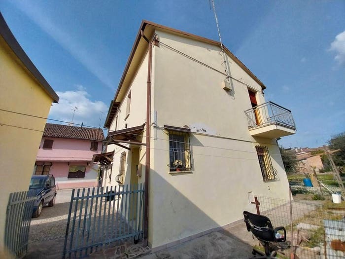 Casa trilocale in vendita in via Cimitero, Centro, Finale Emilia