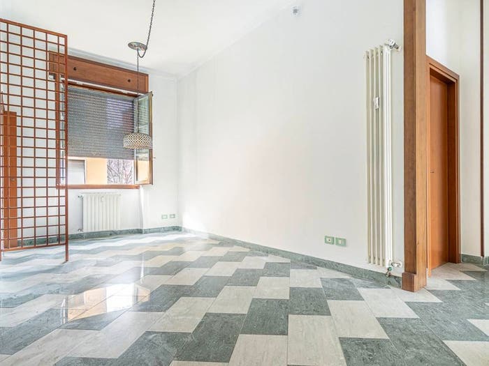 Appartamento bilocale in vendita in Via Legnone, Dergano, Milano