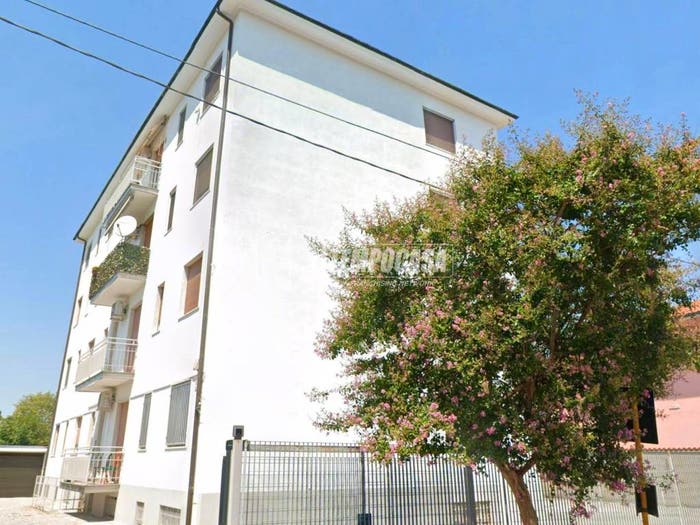 Appartamento bilocale in vendita in Via Santa Caterina da Siena, Rogorotto, Arluno