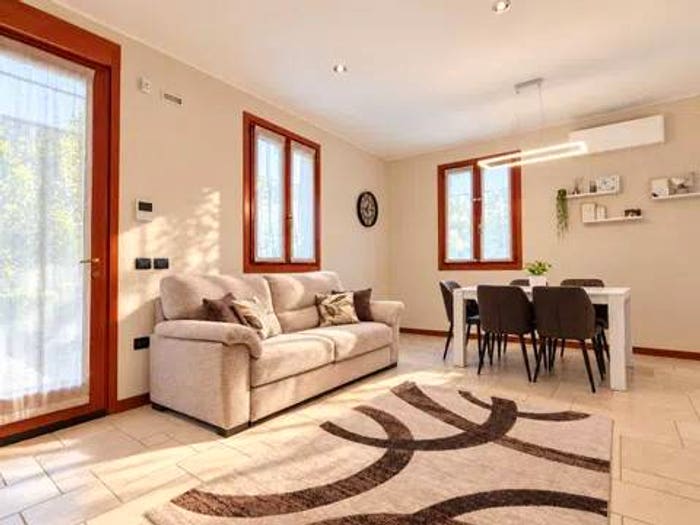 Casa trilocale in vendita in Rosà