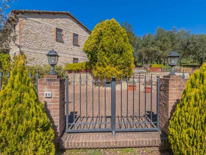 Casa con 6 locali in vendita in Amelia