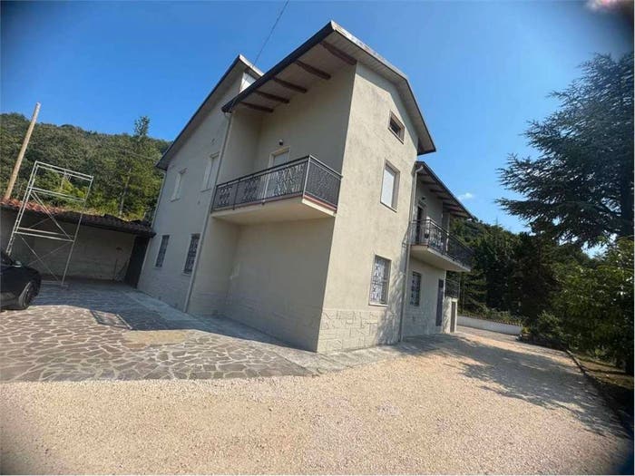 Appartamento con 5 locali in affitto in VIA SEGALARA, Castel d'Aiano