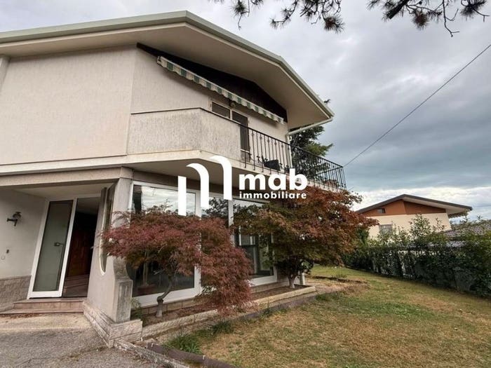 Casa con 6 locali in vendita in Via Romana, Centro, Monfalcone